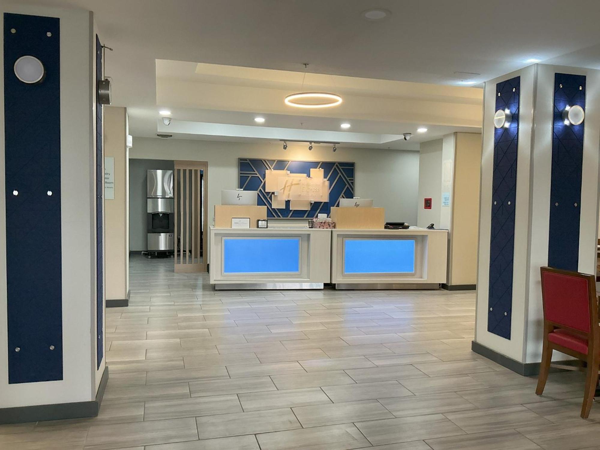 Holiday Inn Express Hotel And Suites Ada By Ihg Екстер'єр фото